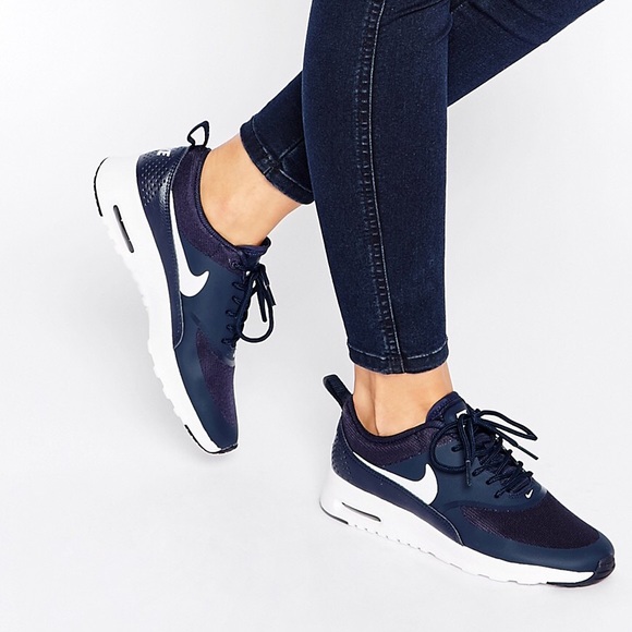 NWT NIKE Air Max Thea